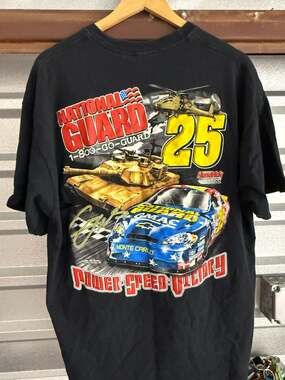 Vintage 2007 Hendrick Motorsports NASCAR National Guard Casey Mears #25 T-Shirt